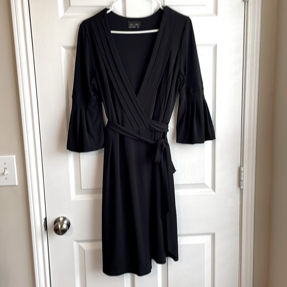 Max and Cleo Women’s Black Wrap Dress with pockets. Size M.